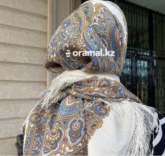 Павловопосадский платок: «Ольга Лабзина»