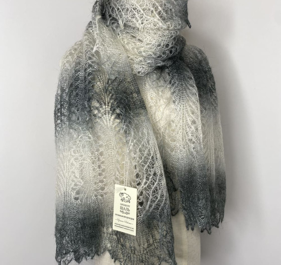 Антрацит с белым палантин ОренбургШаль